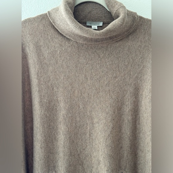 Garnet Hill Tan Cashmere Wool Oversized Kangaroo Pocket Turtleneck Sweater M - Picture 6 of 16